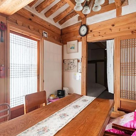 Namhyundang - Hanok Korean Traditional House Szöul Kültér fotó
