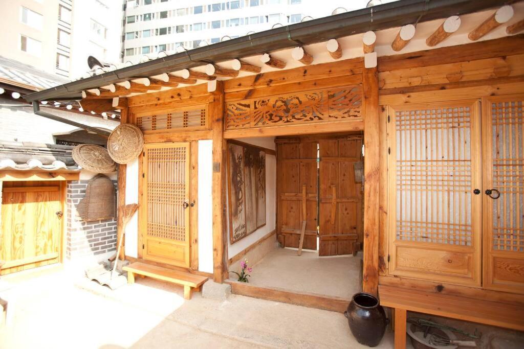 Namhyundang - Hanok Korean Traditional House Szöul Kültér fotó