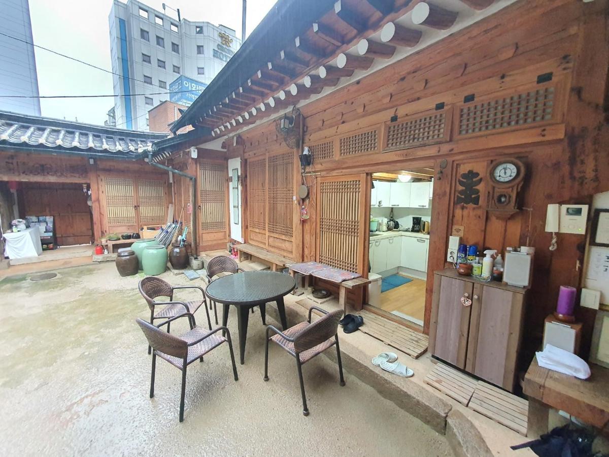 Namhyundang - Hanok Korean Traditional House Szöul Kültér fotó