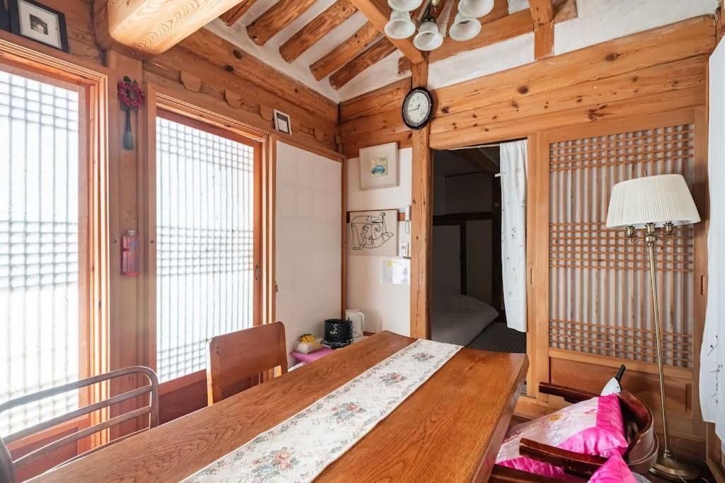 Namhyundang - Hanok Korean Traditional House Szöul Kültér fotó