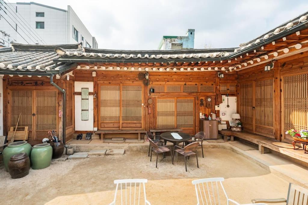 Namhyundang - Hanok Korean Traditional House Szöul Kültér fotó
