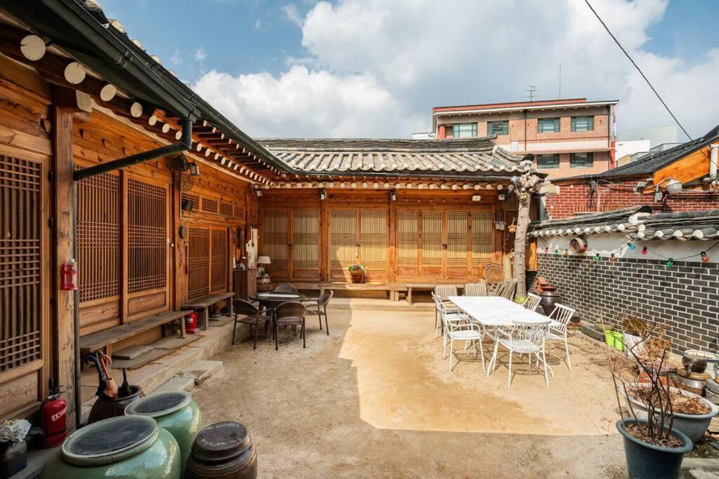 Namhyundang - Hanok Korean Traditional House Szöul Kültér fotó
